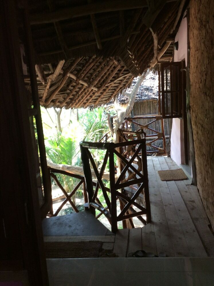 Hotel Kajibange Bar And Guesthouse