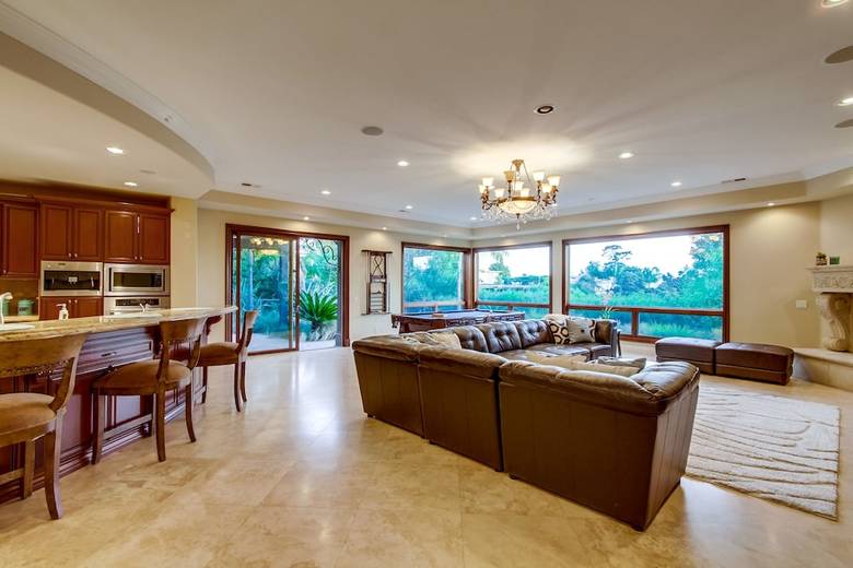 Tropical 5br La Jolla Retreat By Namastay