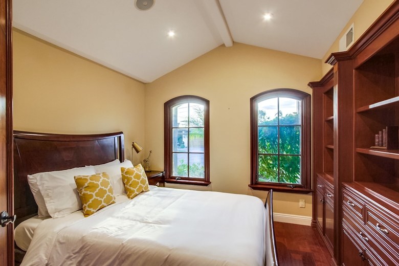 Tropical 5br La Jolla Retreat By Namastay