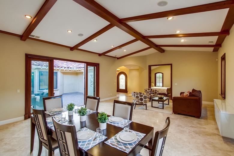 Tropical 5br La Jolla Retreat By Namastay