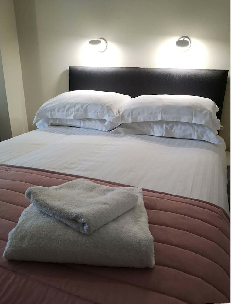 Dawson House Hotel