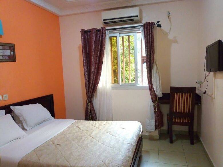 Hotel H�tel Vall�e Des Rois