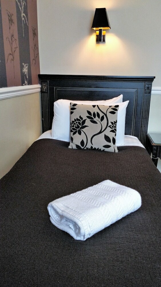 The Haymarket Lairg Hotel