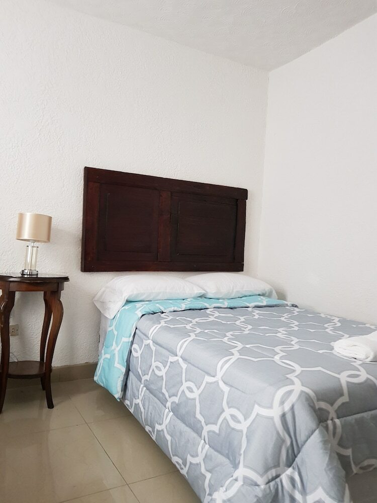 Hotel Apartment La Capitan�a