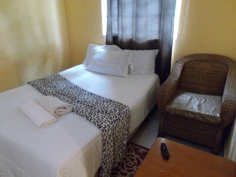 Hotel Shantumbu Lodge