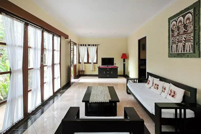 Puri Bendesa Villa