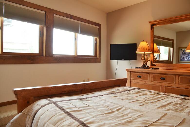 Sundowner II By Ski Village Resorts