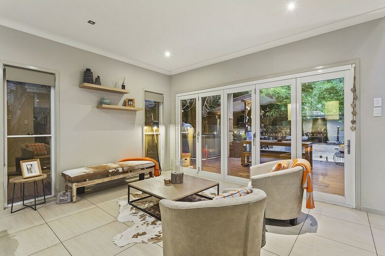 Resort Style Home Close To Airport & Cbd