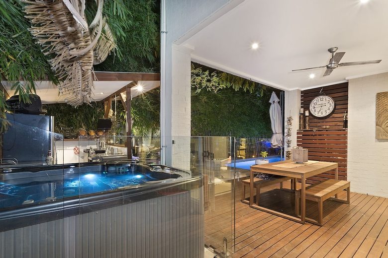 Resort Style Home Close To Airport & Cbd