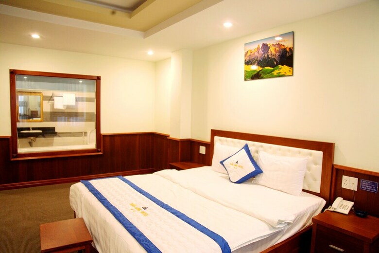 Tran Long Binh Duong Hotel