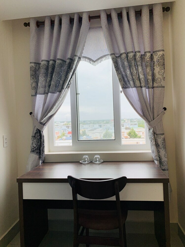 Tran Long Binh Duong Hotel