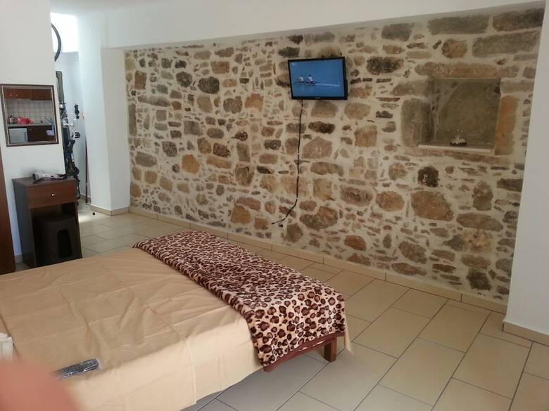 Hotel Vintage House Studio's Pitsidia Adults Only