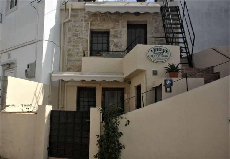 Hotel Vintage House Studio's Pitsidia Adults Only