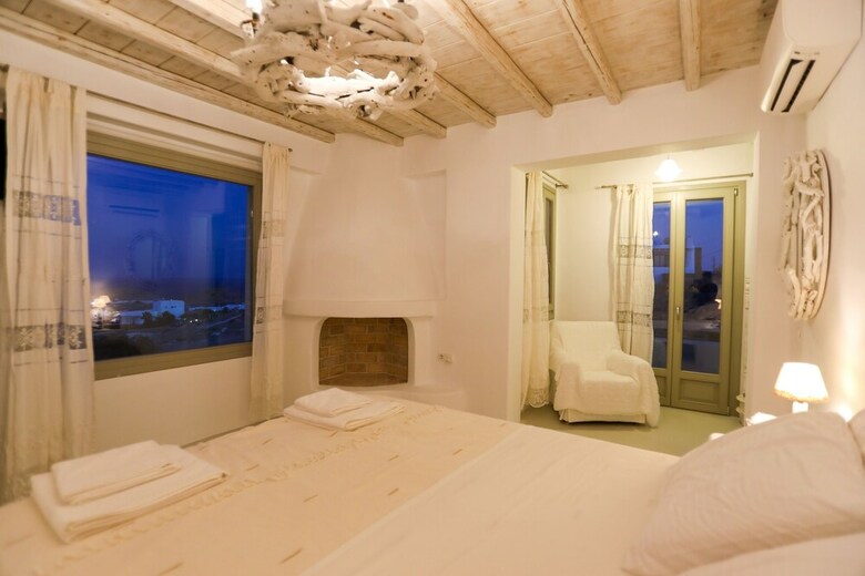 Anthi House