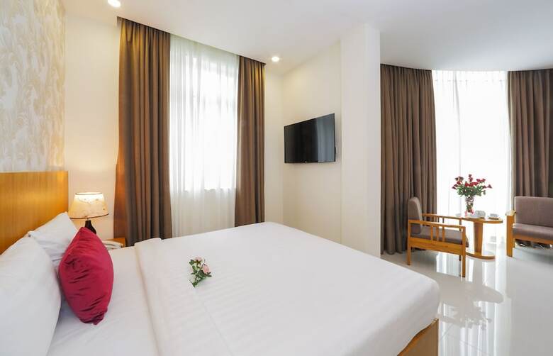 Golda Hotel