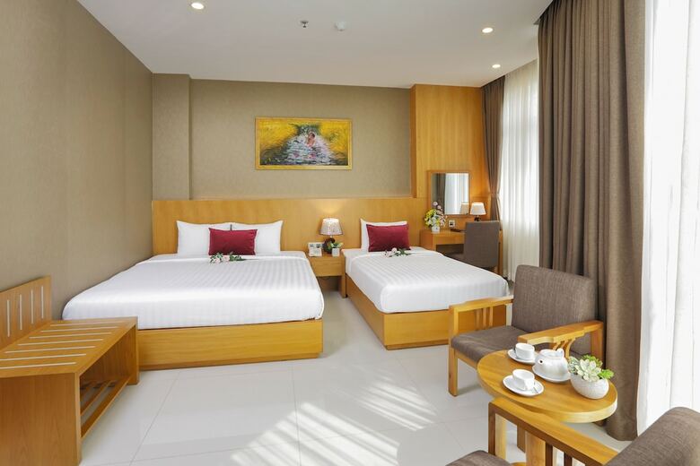 Golda Hotel