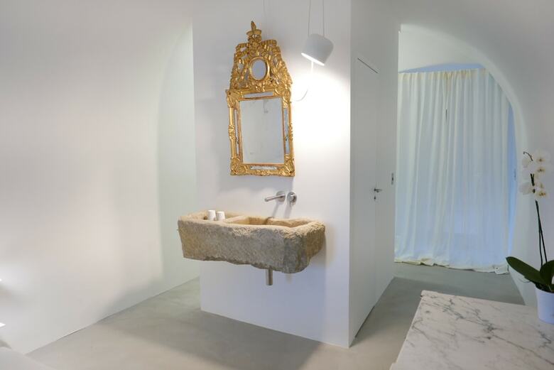Bed & Breakfast Tour Sarrazine De Montaren