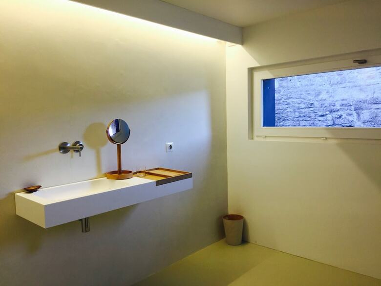 Bed & Breakfast Tour Sarrazine De Montaren