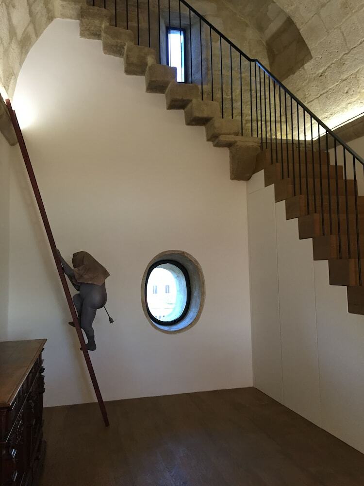 Bed & Breakfast Tour Sarrazine De Montaren