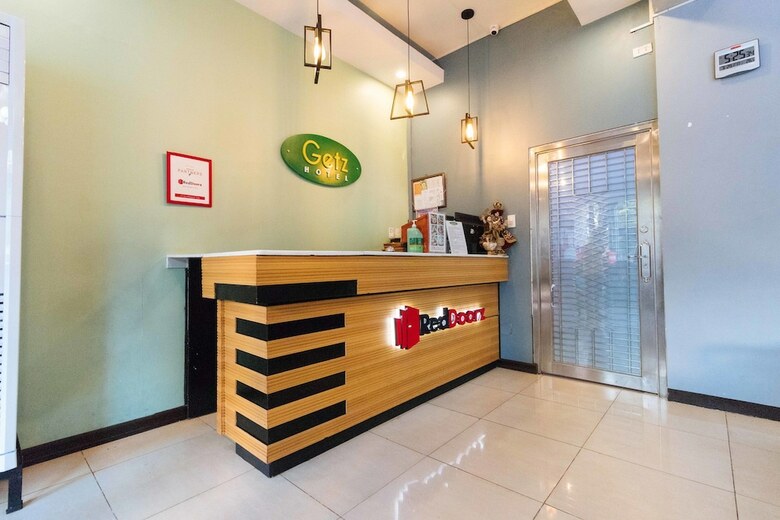 Hotel Reddoorz Plus @ Tayuman Manila