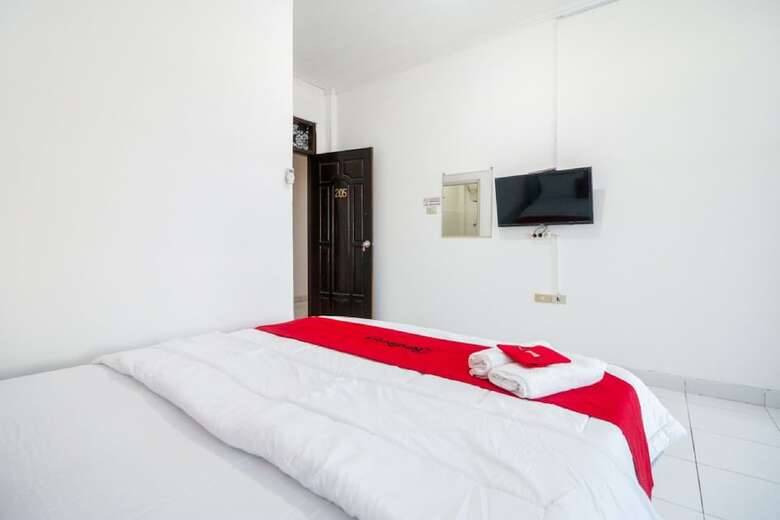 Hotel Reddoorz @ Jalan Diponegoro Lampung