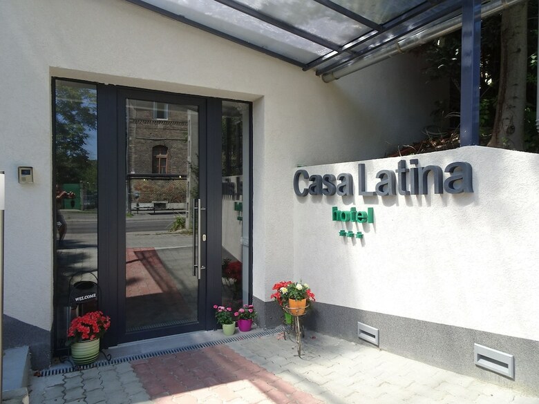 Hotel Casa Latina