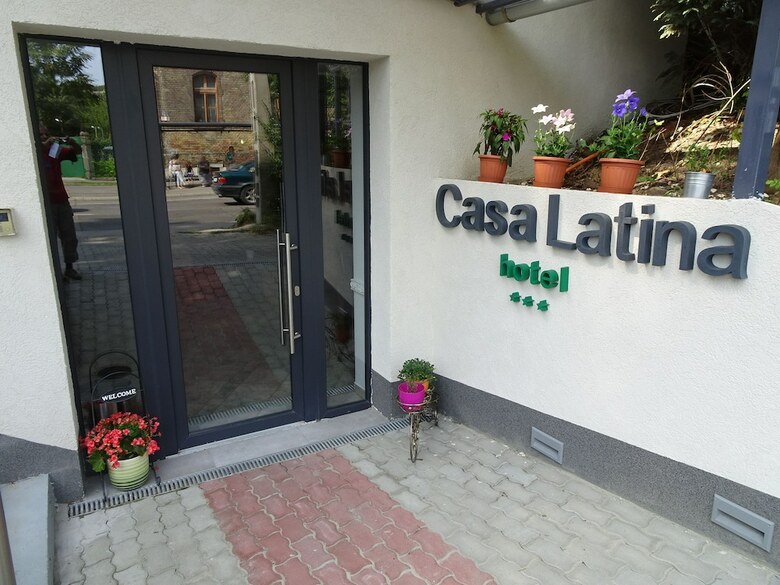 Hotel Casa Latina