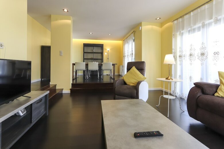 Parede Villa With Pool By Homing