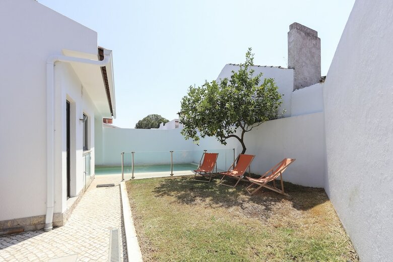 Parede Villa With Pool By Homing