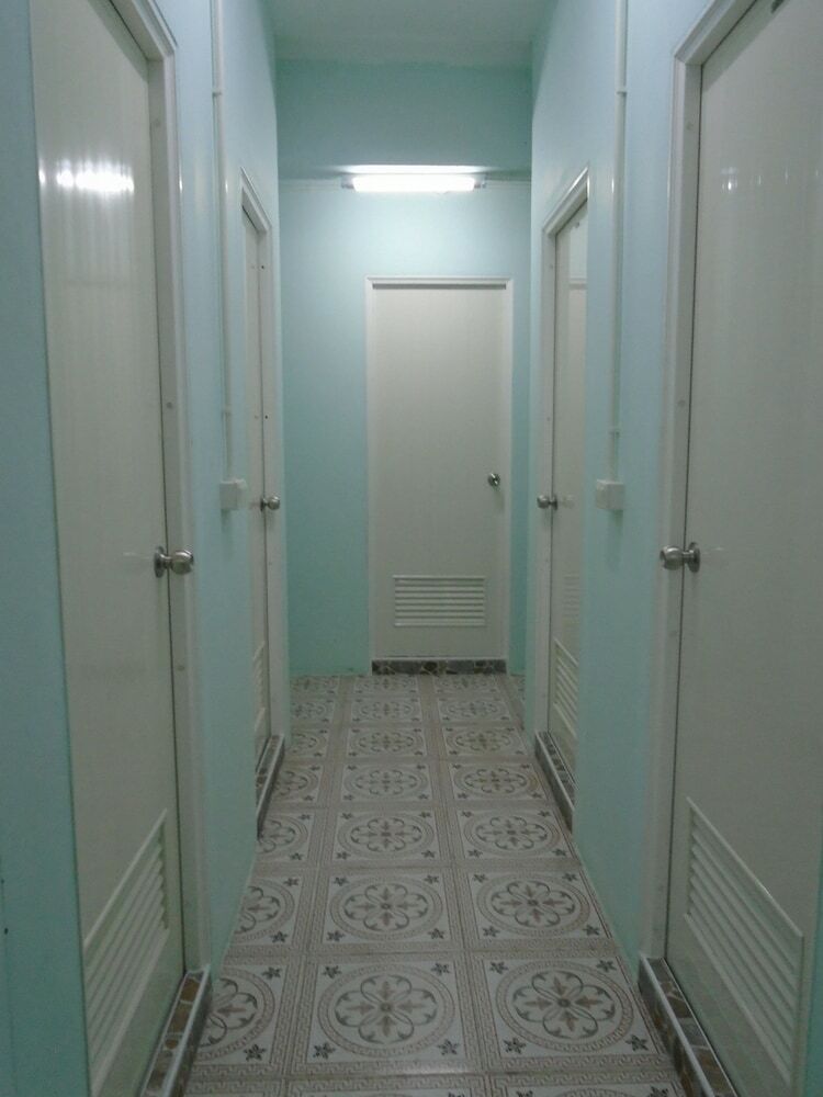 Hostal Panda Hostel Phuket - Adults Only
