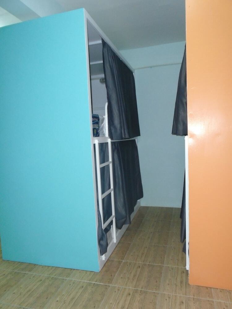 Hostal Panda Hostel Phuket - Adults Only