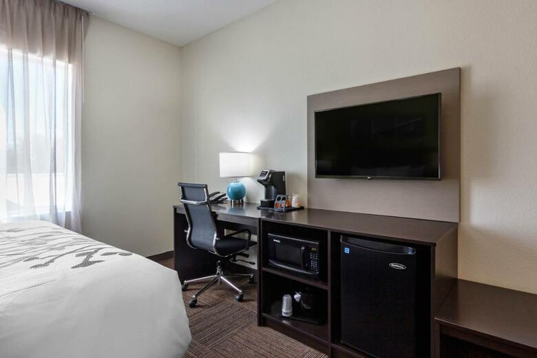 Posada Sleep Inn & Suites Tampa South