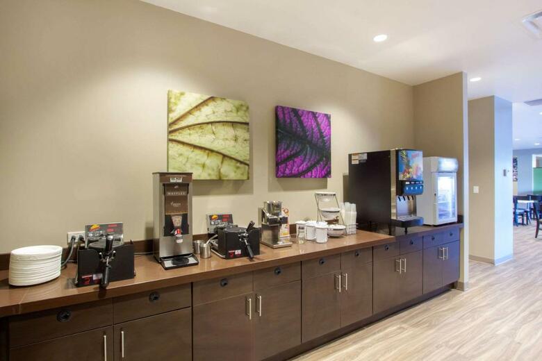 Posada Sleep Inn & Suites Tampa South