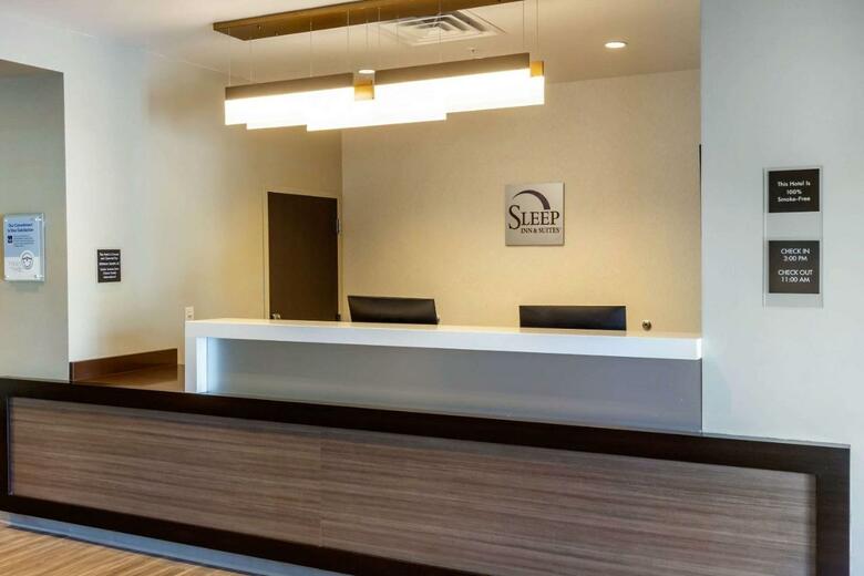Posada Sleep Inn & Suites Tampa South