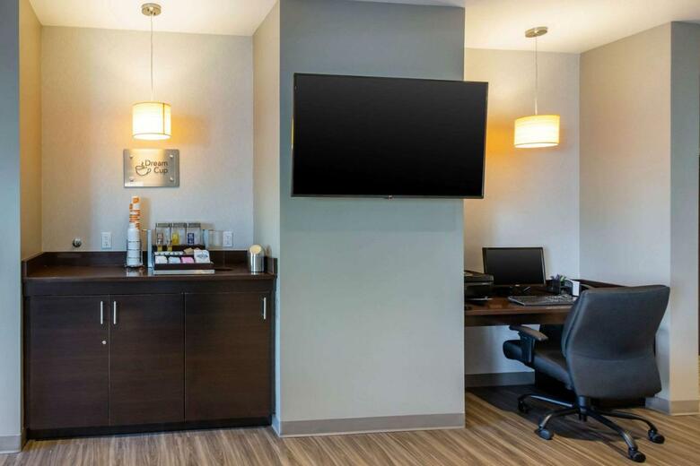 Posada Sleep Inn & Suites Tampa South