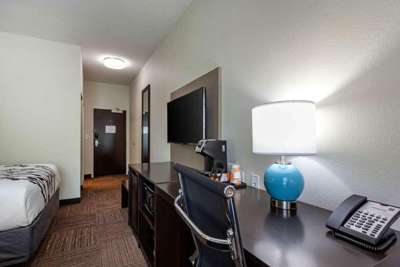 Posada Sleep Inn & Suites Tampa South