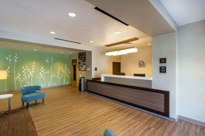 Posada Sleep Inn & Suites Tampa South