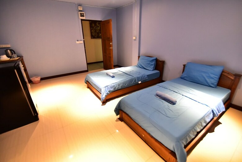 Hotel Sorot House