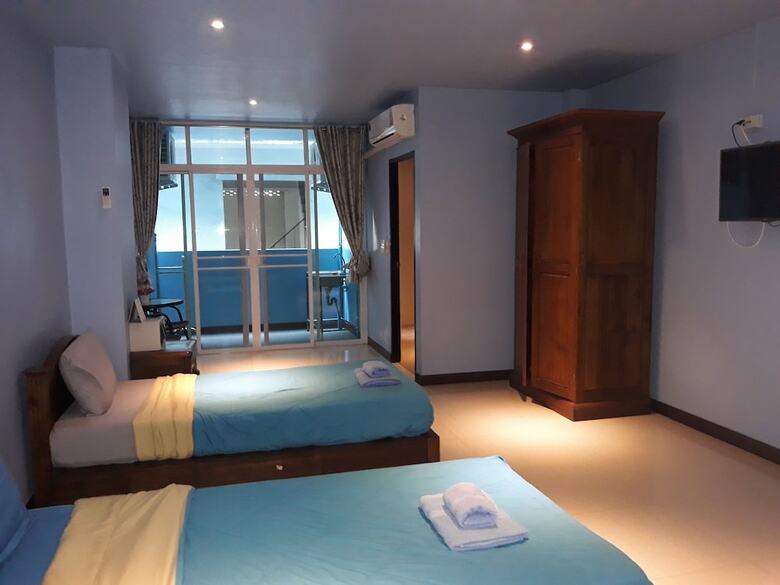 Hotel Sorot House