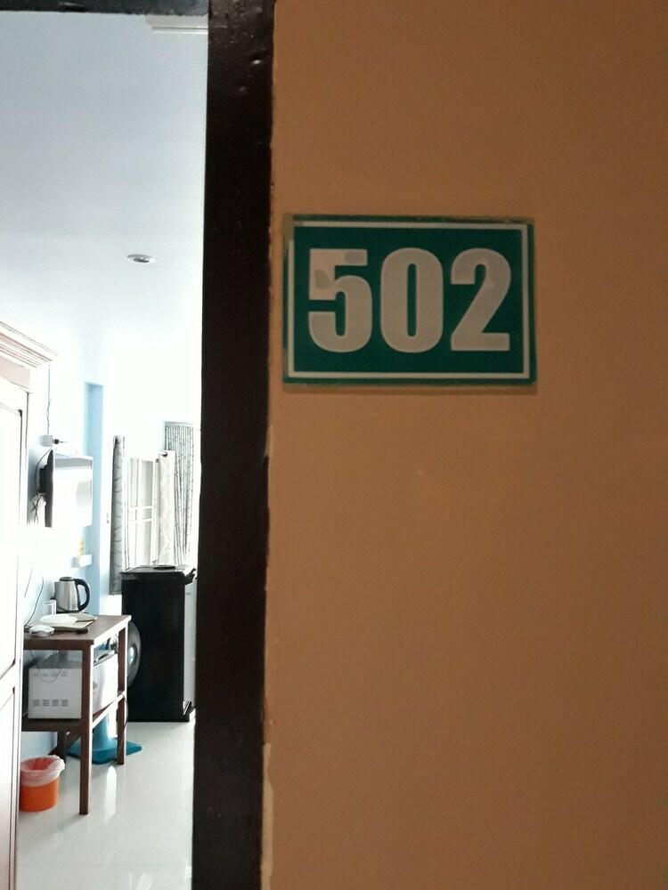 Hotel Sorot House