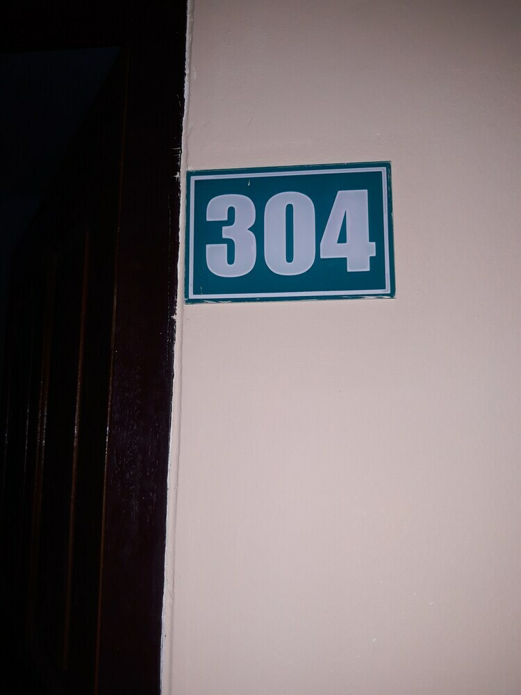 Hotel Sorot House