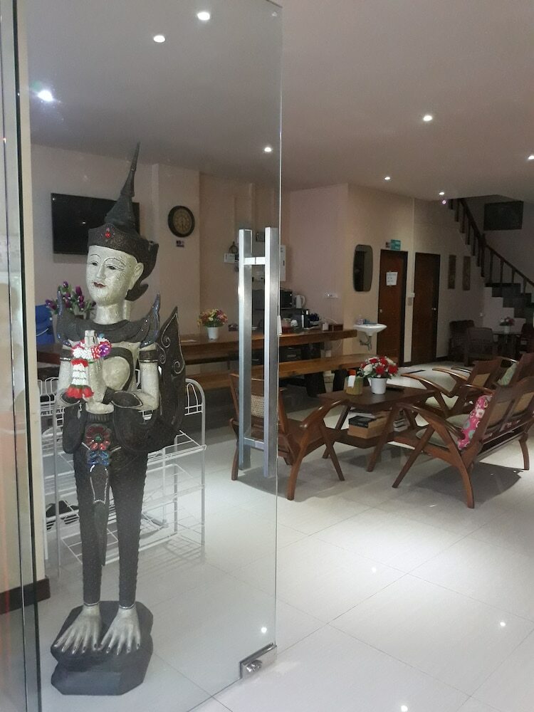 Hotel Sorot House