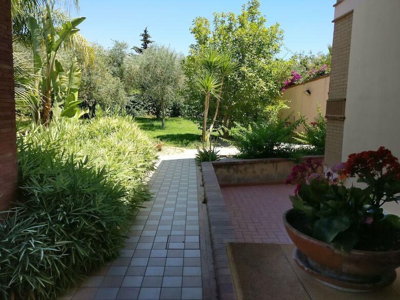 Hotel B&B Spineta Pool