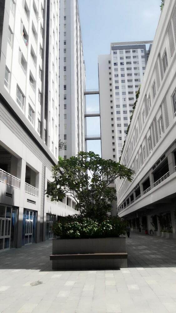 Horse Square Apartment