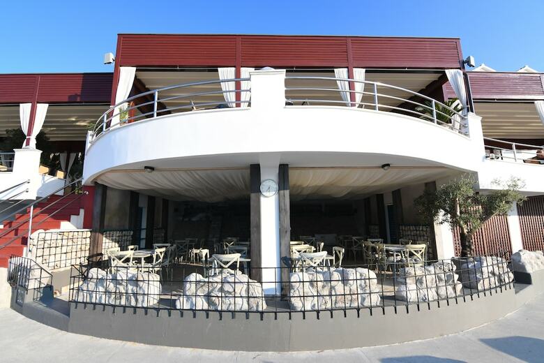 Hotel Perla - Annexes