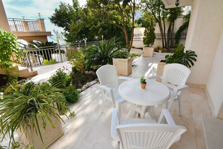 Hotel Perla - Annexes