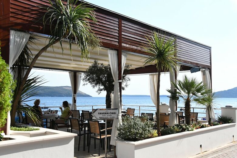 Hotel Perla - Annexes