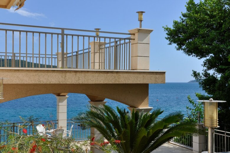 Hotel Perla - Annexes