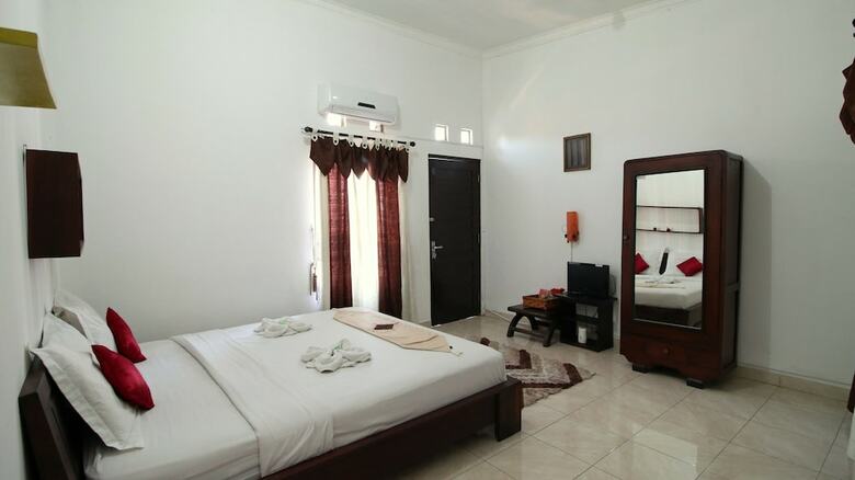 Villa D?java Homestay Unit Monjali 2 By The Grand Java