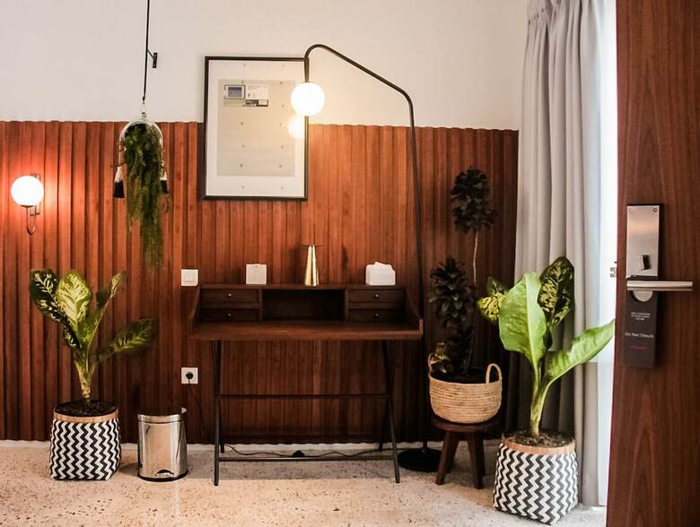 Blackbird Hotel
